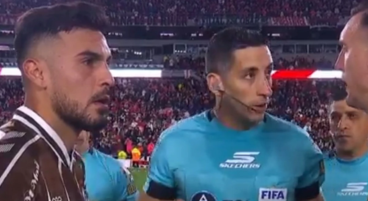 El contundente gesto del capitán de Platense contra Falcón Pérez antes de los penales contra River