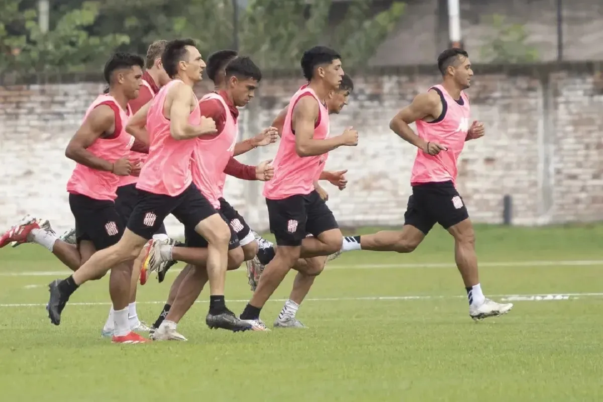 RENOVACIÓN. El Santo podrá incorporar luego de que finalice la fecha 17.