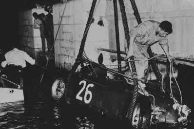 La increíble historia de un piloto de Fórmula 1 que cayó al mar en el GP de Mónaco