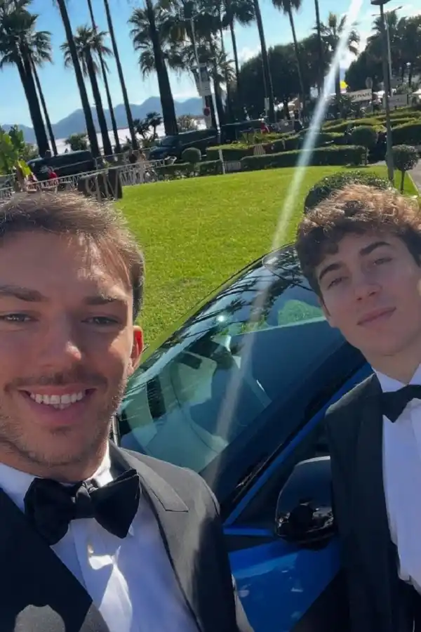 Las mejores fotos de Franco Colapinto en el festival de Cannes: “Hoy aprendí lo que es un smoking y un moño”