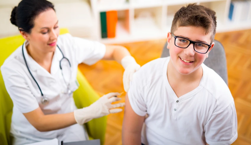 HASTA CUÁNDO IR AL PEDIATRA. Se aconseja ir hasta los 14 y luego buscar un médico clínico o de familia.