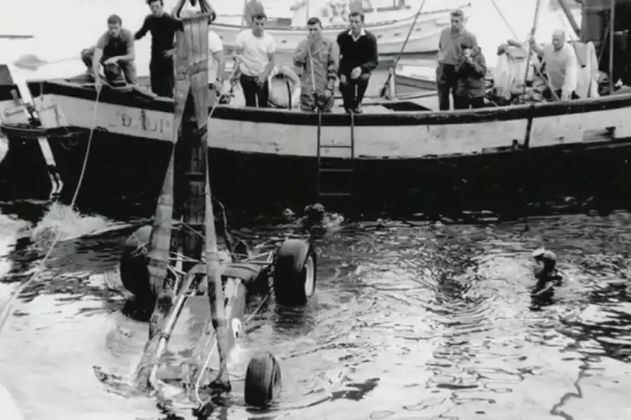 La increíble historia de un piloto de Fórmula 1 que cayó al mar en el GP de Mónaco