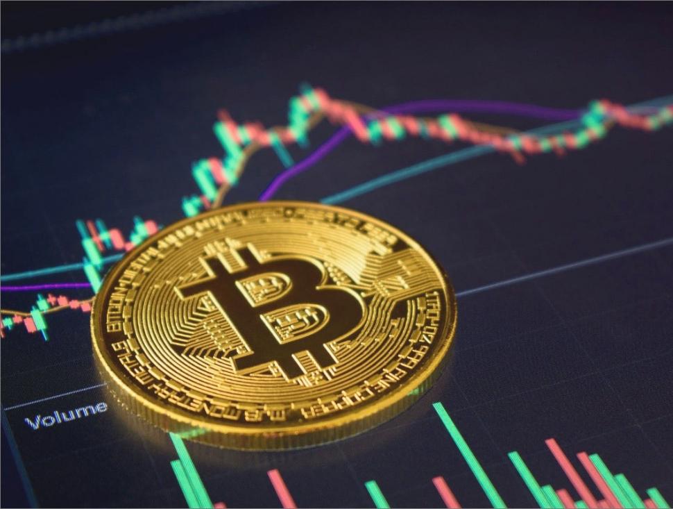 Bitcoin se desplomó en medio de una ola de liquidaciones y un clima de "miedo extremo"