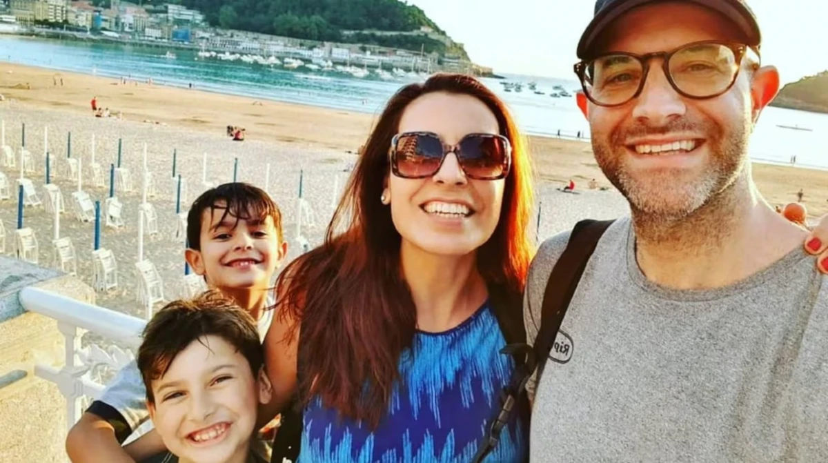 Adrián Seltzer, Laura Leguizamón y sus hijos.