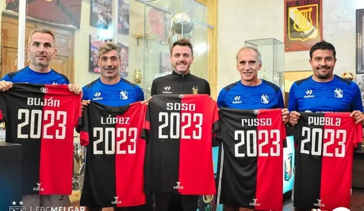 SE SUMA EN JUNIO. López, a la derecha de Mariano Soso, se sumará al cuerpo técnico de Pusineri.