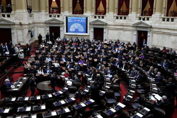 Jubilados y $Libra: la oposición en Diputados presiona para volver a sesionar