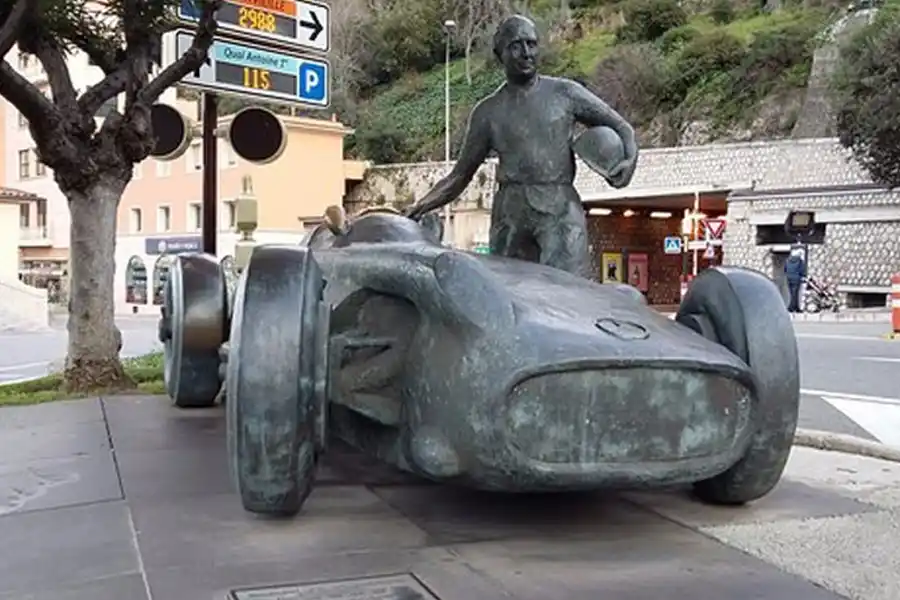 En el GP de Mónaco se rinde homenaje a Juan Manuel Fangio hace más de 20 años
