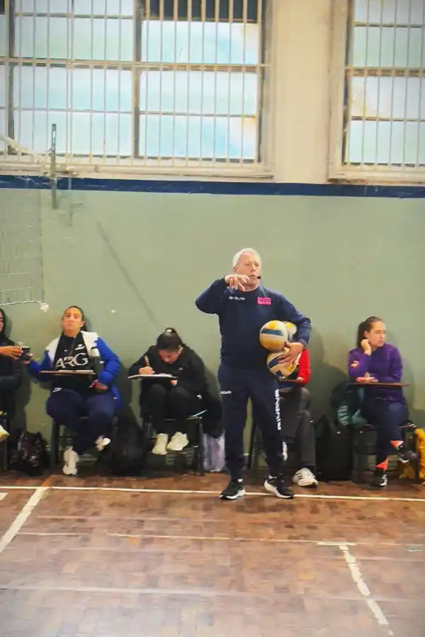 Cuello enseña más que un sistema de entrenamiento deportivo