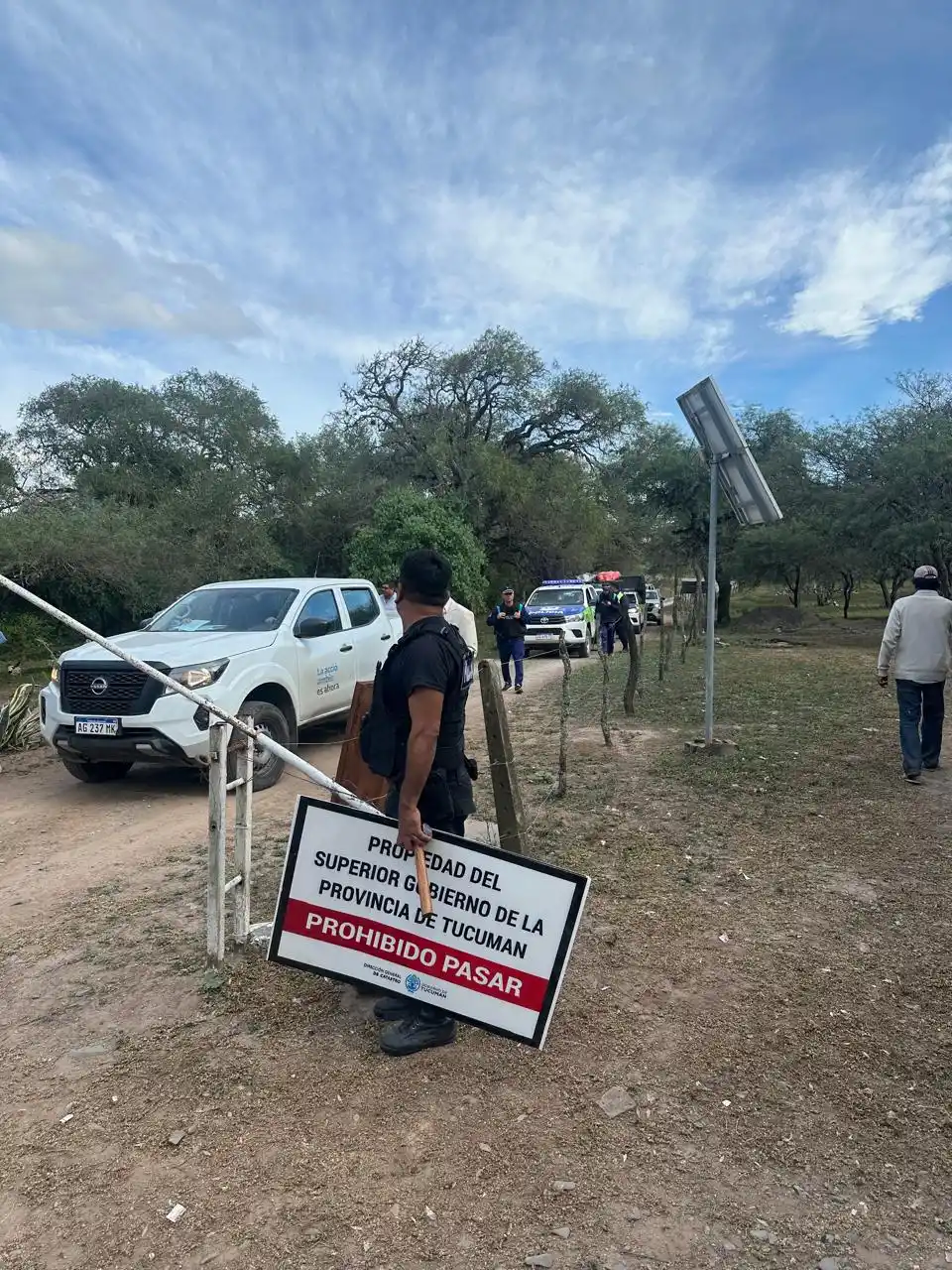 EN ORDEN. La Provincia hizo posesión del predio del club de pesca El Cardumen, en Ticucho.