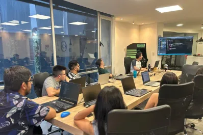 La presencialidad resurge en el sector tecnológico tucumano tras el boom del home office