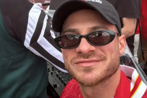 Así mostró los festejos Alexis Mac Allister antes de que cientos de personas fueran atropelladas en Liverpool