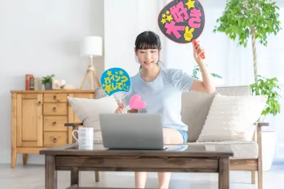 ¿Y si el fanatismo pudiera salvar la economía? Japón prueba con el “oshikatsu”