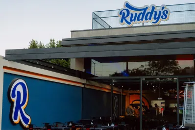 Ruddys celebra el Día de la Hamburguesa con una edición especial de sabor, expansión y orgullo tucumano