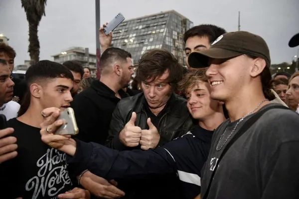 La confianza en el Gobierno de Milei repunta con los jóvenes, otra vez, como apoyo principal