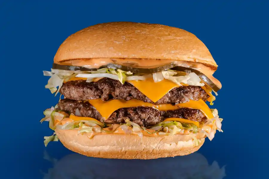 Ruddy's celebra el Día de la Hamburguesa con una edición especial de sabor, expansión y orgullo tucumano