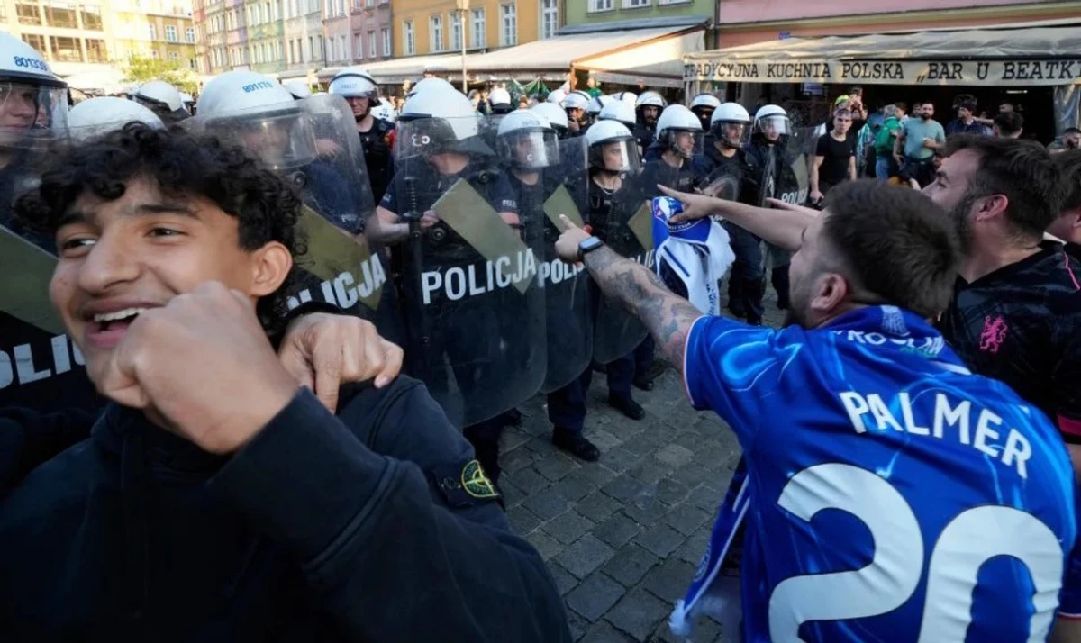 Tensión en Europa: hinchas de Betis y Chelsea protagonizaron graves incidentes