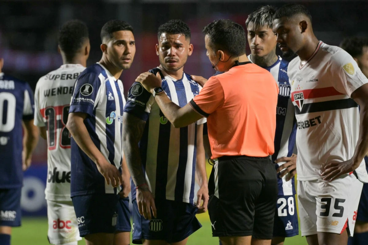Bobadilla pidió disculpas por sus dichos xenófobos al jugador de Talleres de Córdoba