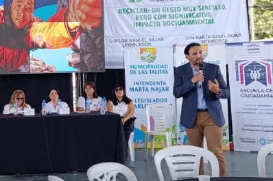 Implementan un programa para adolescentes sobre entornos digitales en las escuelas y colegios