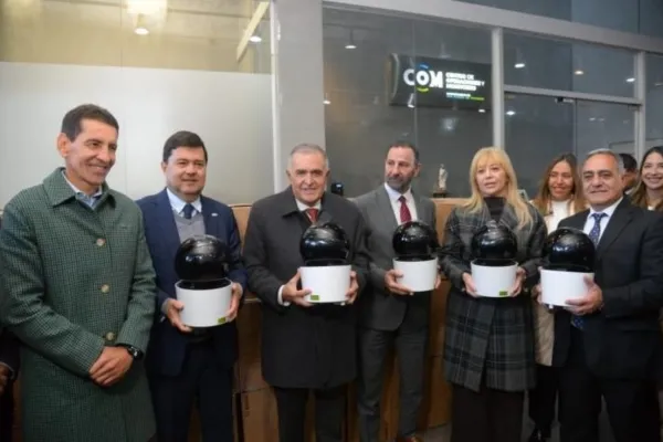 Jaldo apoyó a Chahla y abrió las puertas del frente electoral