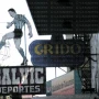 Recuerdos fotográficos: Haciendo “pataditas” en la puerta de Salvic