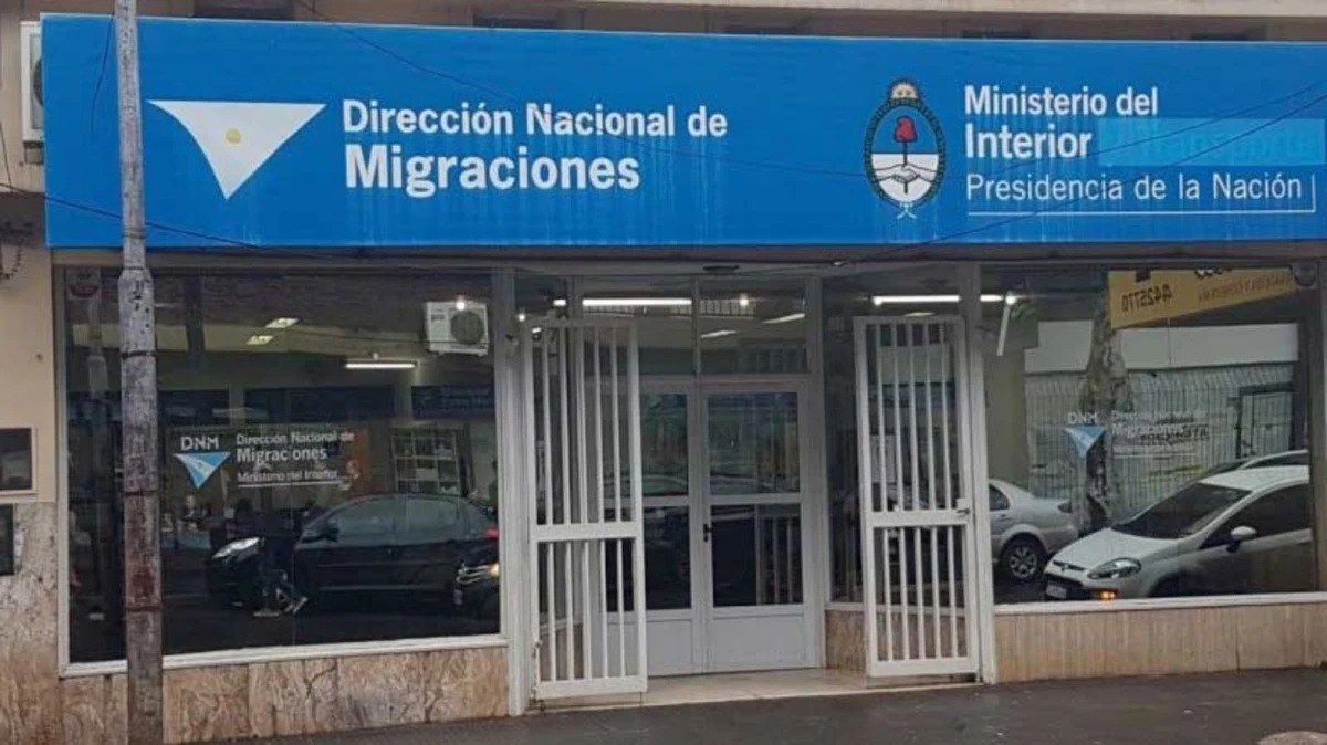 Endurecen la política migratoria: aranceles en salud y educación y requisitos más estrictos para la ciudadanía