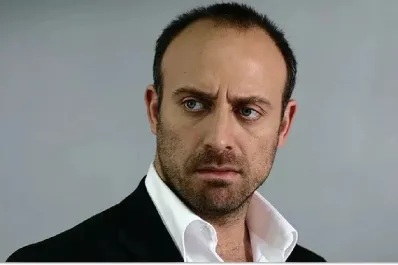 El actor que interpretó a Onur en Las mil y una noches fue condenado y podría ir a prisión