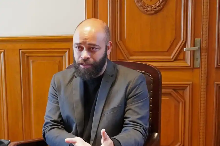 “A pesar de la Inteligencia Artificial, el ser humano debe seguir siendo el centro del proceso”