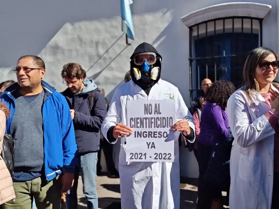 COMO EL ETERNAUTA. Con la impronta de la historieta y la nueva serie.