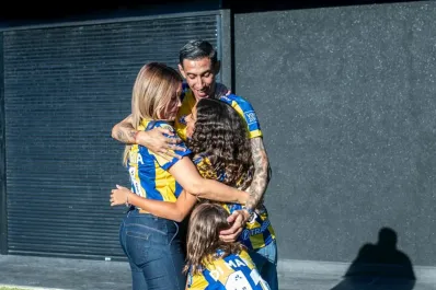 Jorgelina Cardoso, la esposa de Di María, celebró su regreso a Rosario con tiernos posteos