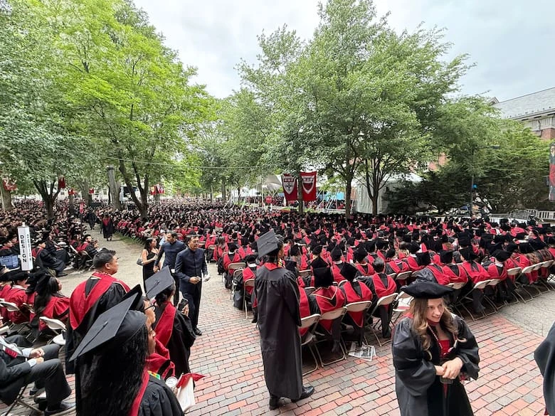 COMUNIDAD. El día de la graduación es el más importante del año académico de Harvard.