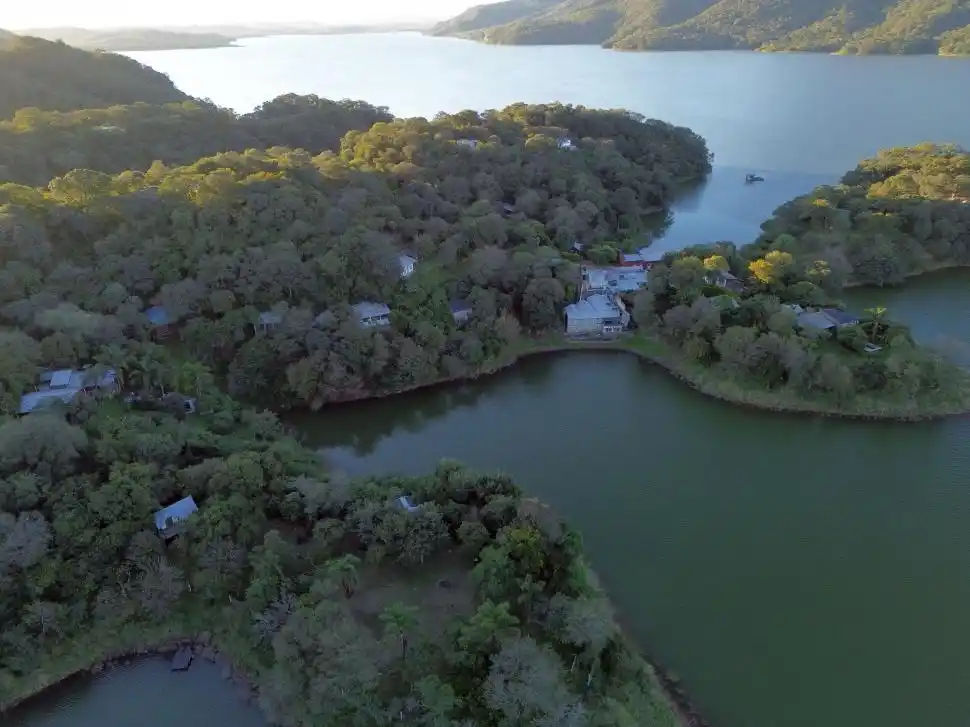 PRUEBAS CONTUNDENTES. En Villa del Lago, varias propiedades fueron construidas en zonas prohibidas por cuestiones hidrológicas. Otras, se edificaron en zonas de barrancos.