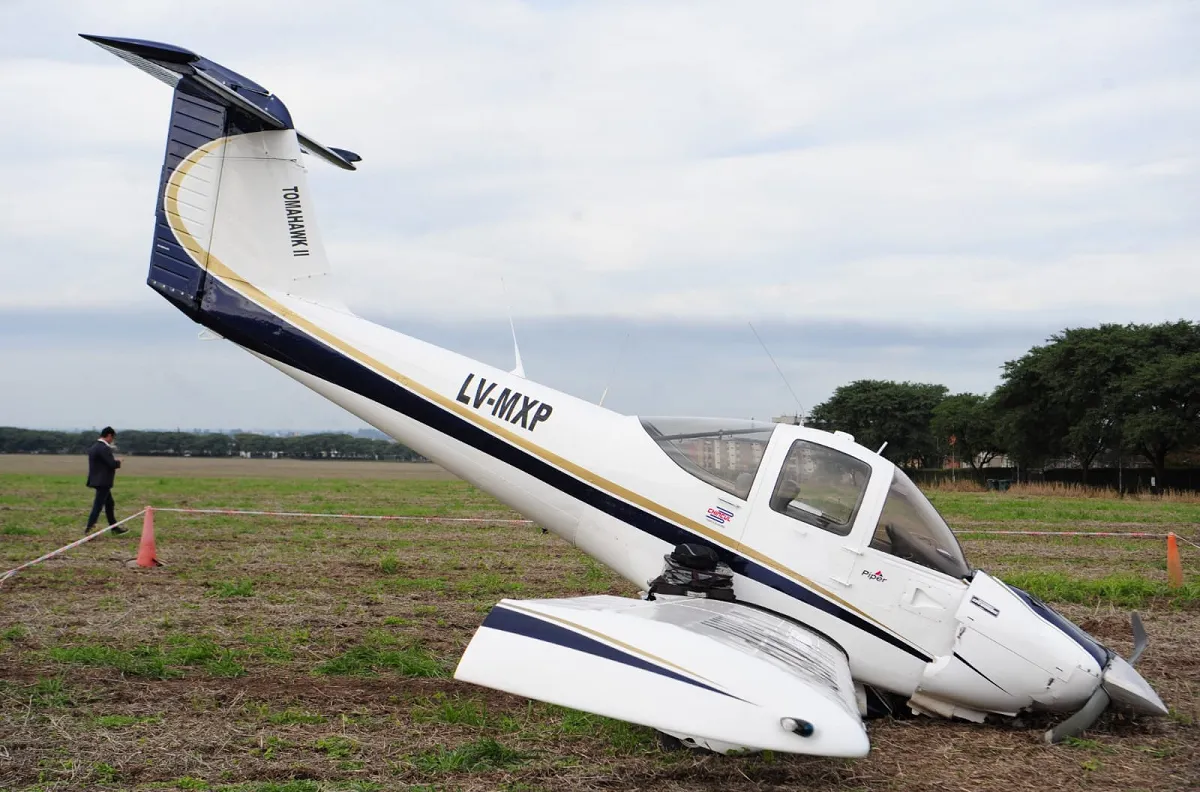 Aterrizaje de emergencia en Yerba Buena: una avioneta descendió de urgencia cerca de Terrazas Park