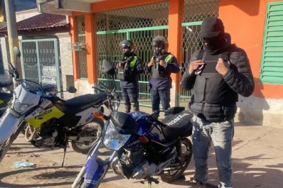 Violento asalto a dos adolescentes: detuvieron al presunto autor y secuestraron un arma