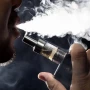 Pediatras alertan sobre los graves efectos de los vapeadores