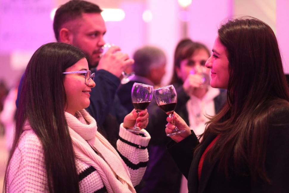 BRINDIS. El malbec encabeza la lista de los favoritos de la juventud.