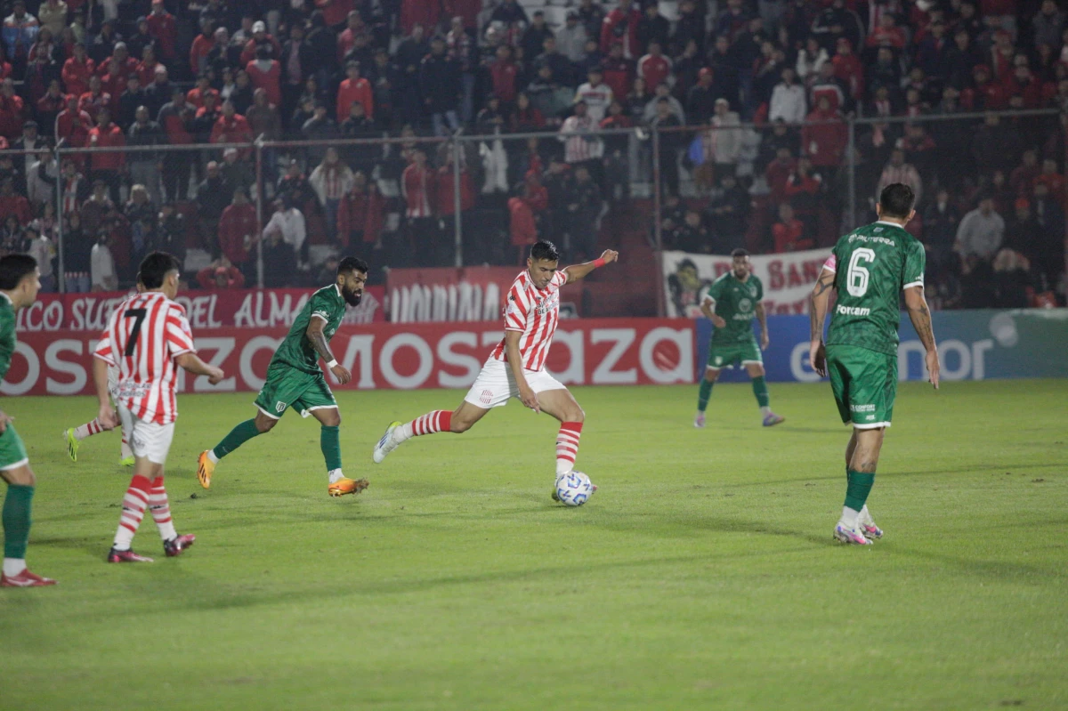 NO PUDO SER. San Martín perdió en su casa y finalizó segundo la primera etapa de la Primera Nacional.