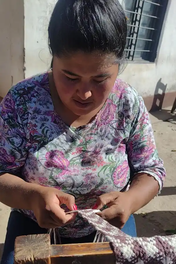 Moda con identidad: en busca de un tejido que sea como un gesto colectivo