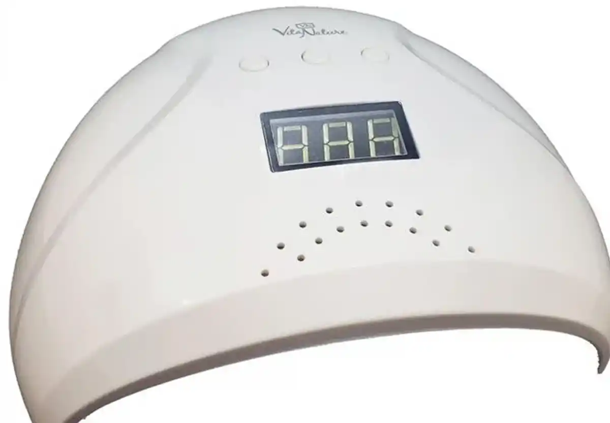 APARATO. Una cabina tipo para esmaltado semipermanente.