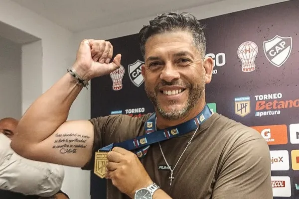 “Tengo sangre bien santiagueña, esto es para mi madre”: Sergio Gómez y un título que le tocó el corazón