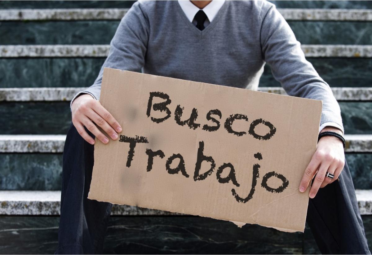 LO MÁS DIFÍCIL; ESTUDIAR Y TRABAJAR. La situación es especialmente compleja para quienes necesitan generar ingresos para sostener su educación. / ARCHIVO