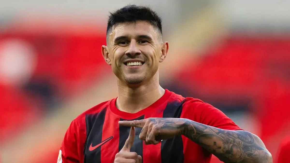 Adam Bareiro regresará a River en este mercado de pases.