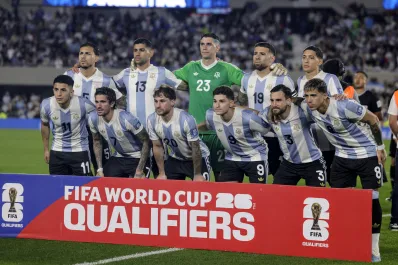 Los precios no frenan la pasión: los fanáticos de la Selección agotaron las cabeceras del Monumental