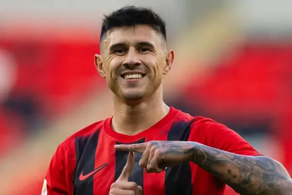 El regreso de Adam Bareiro complicaría el mercado de pases de River