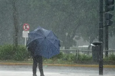 Rige una alerta amarilla por tormentas y vientos de hasta 90 km/h: ¿cuáles son las zonas en riesgo?