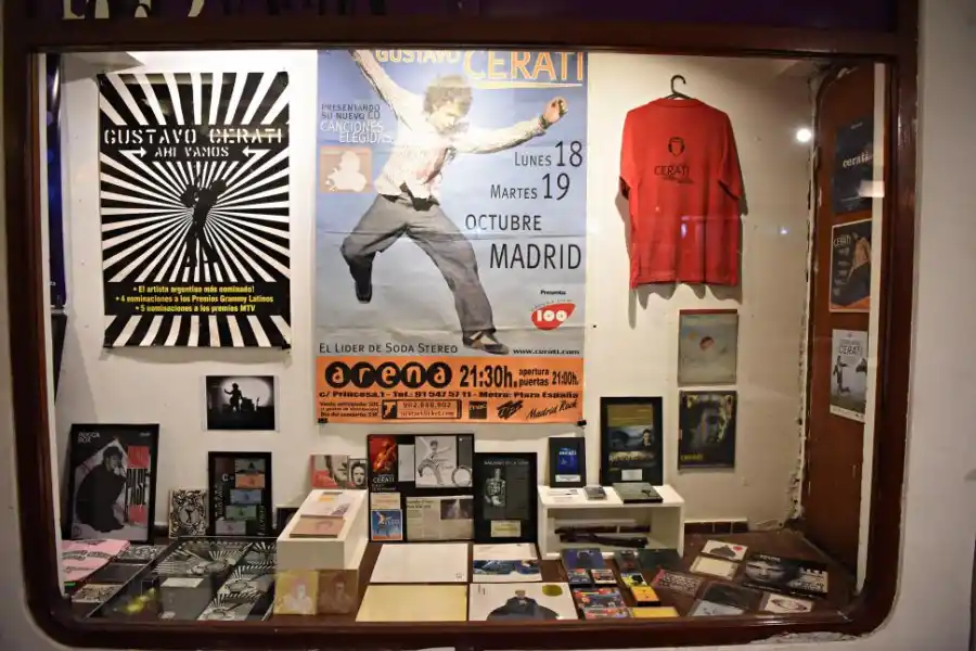 GUSTAVO CERATI. La exposición aborda además parte de la carrera solista del músico fallecido en 2014.