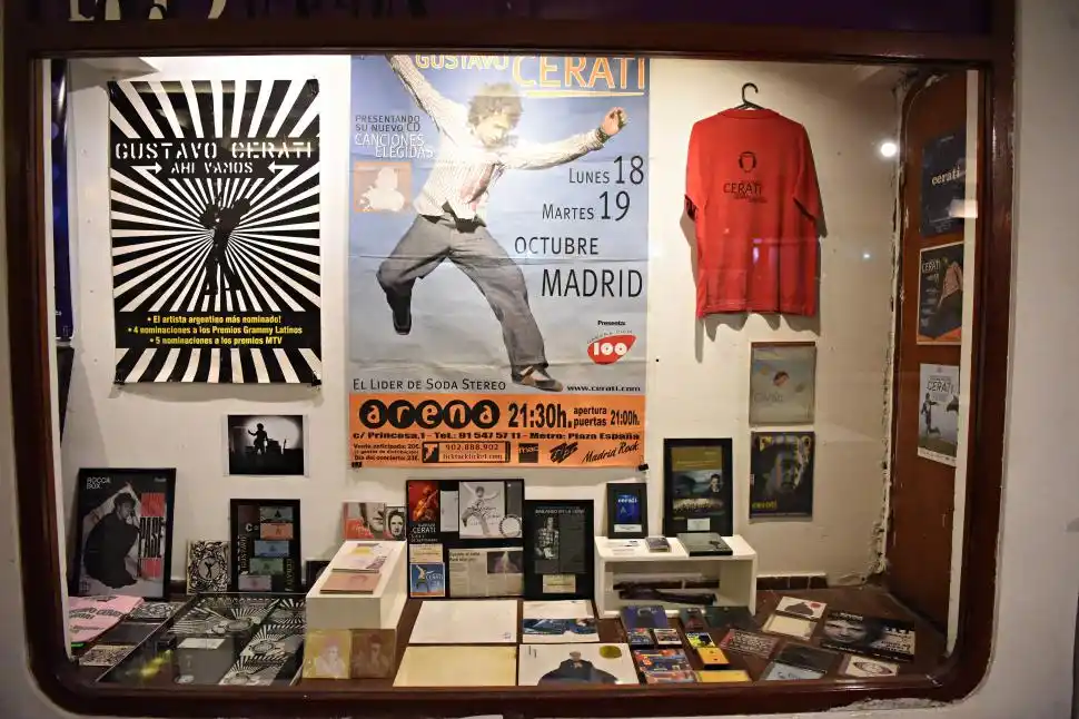 GUSTAVO CERATI. La exposición aborda además parte de la carrera solista del músico fallecido en 2014.