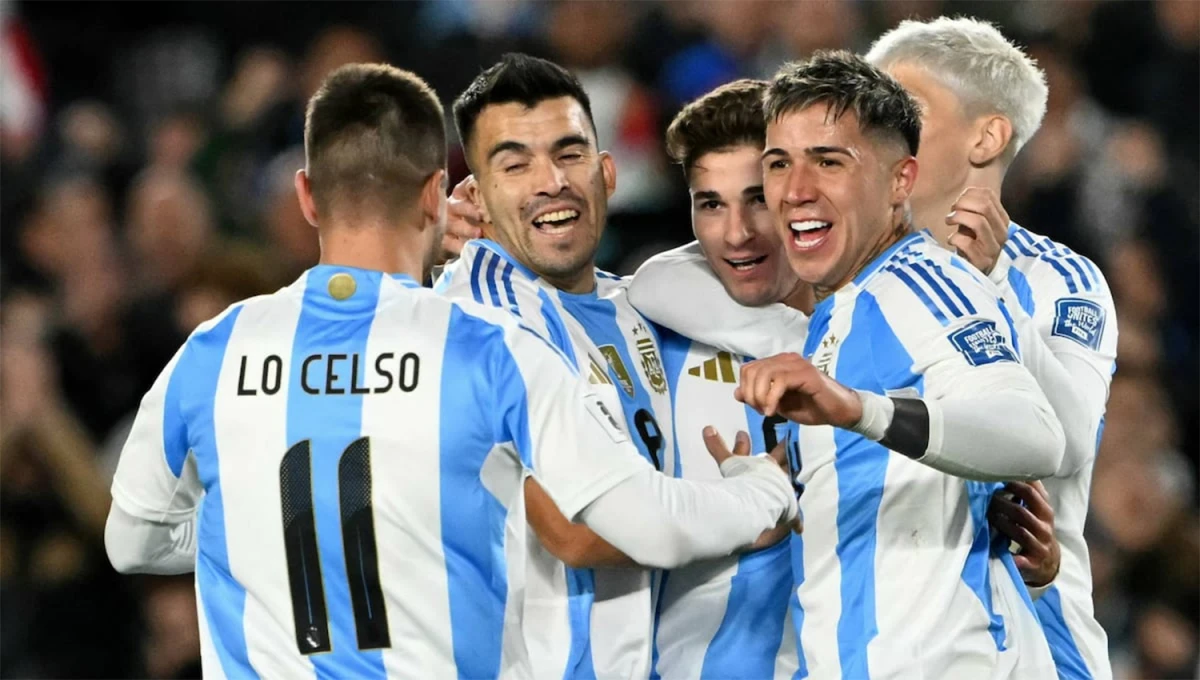 EN SANTIAGO DE CHILE. La Selección recuperará a Lionel Messi, en un partido que puede marcar la eliminación de la roja. 