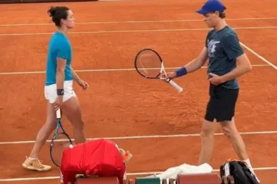 Hasta el número uno del mundo quiso jugar con la dama que hace historia en Roland Garros