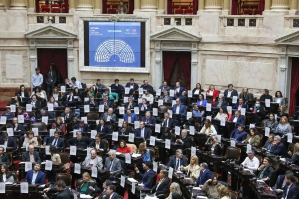Diputados: la oposición subió las jubilaciones un 7,2% y el Gobierno anticipó el veto