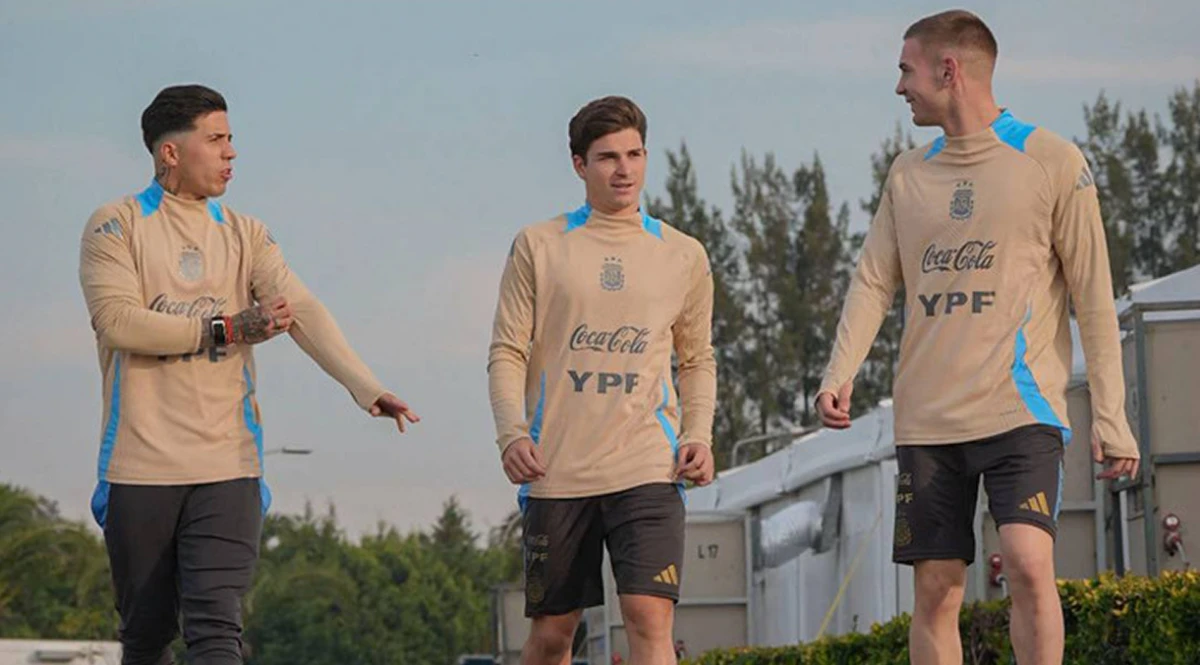 El consejo de Julián Álvarez a Mastantuono tras su debut en la Selección Argentina: “Depende de él”